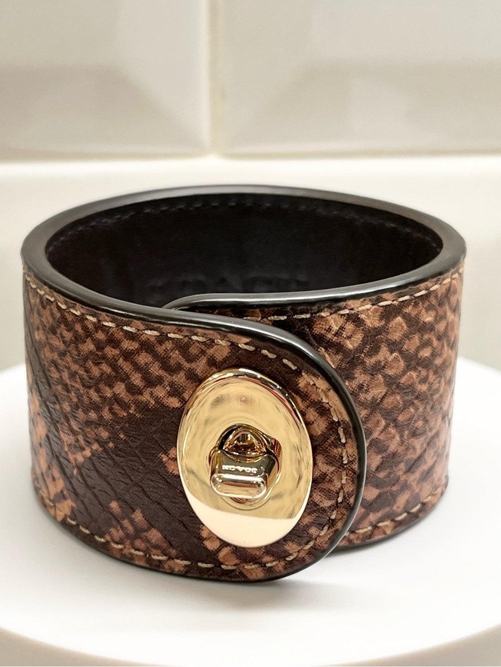 Coach Vintage Snakeskin Leather Cuff Bracelet with Turn Lock EUC